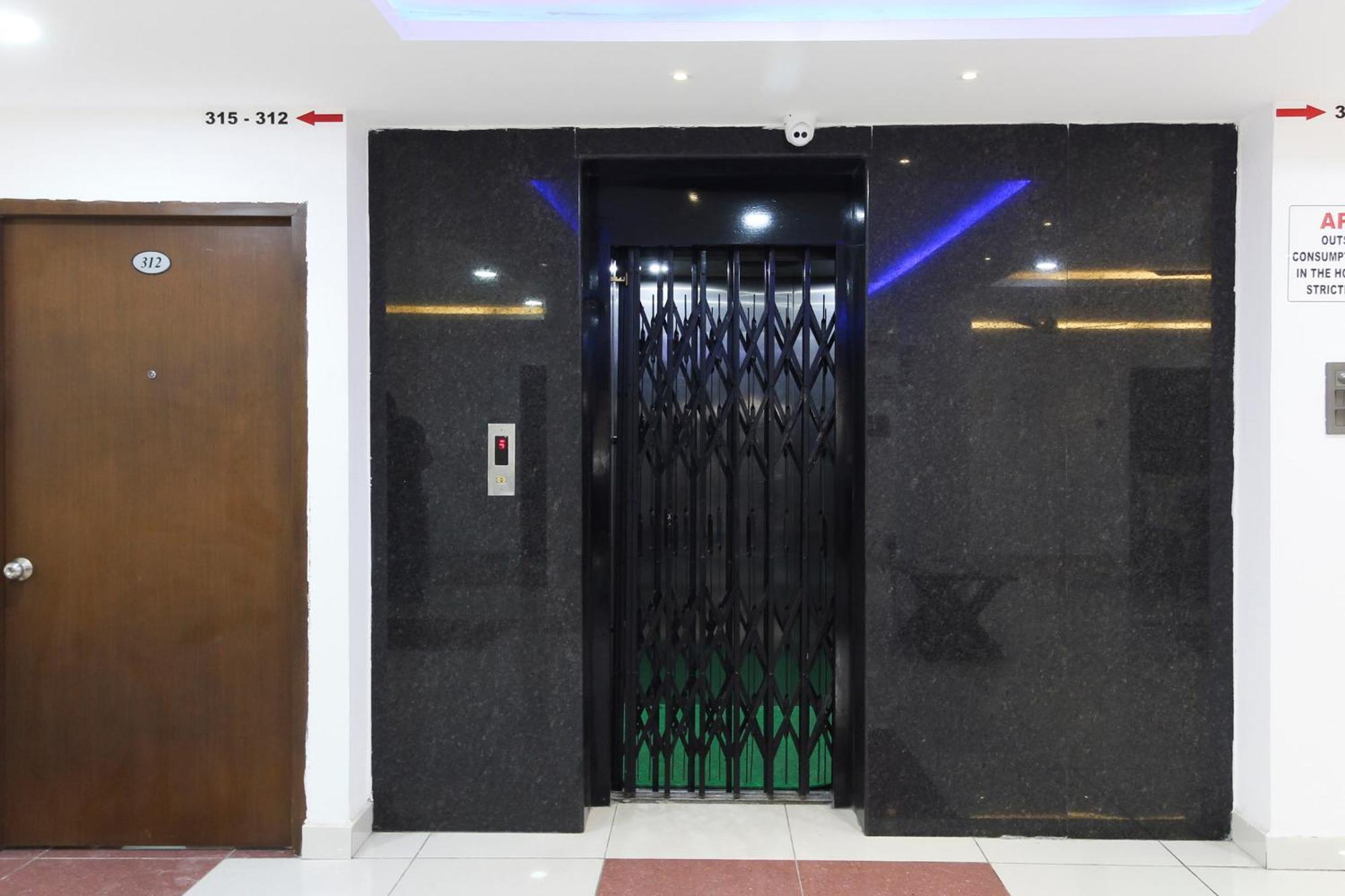 Super Mythri Hotel Near By Ecil, As Rao Nagar, Sainikpuri Maula Ali Екстериор снимка