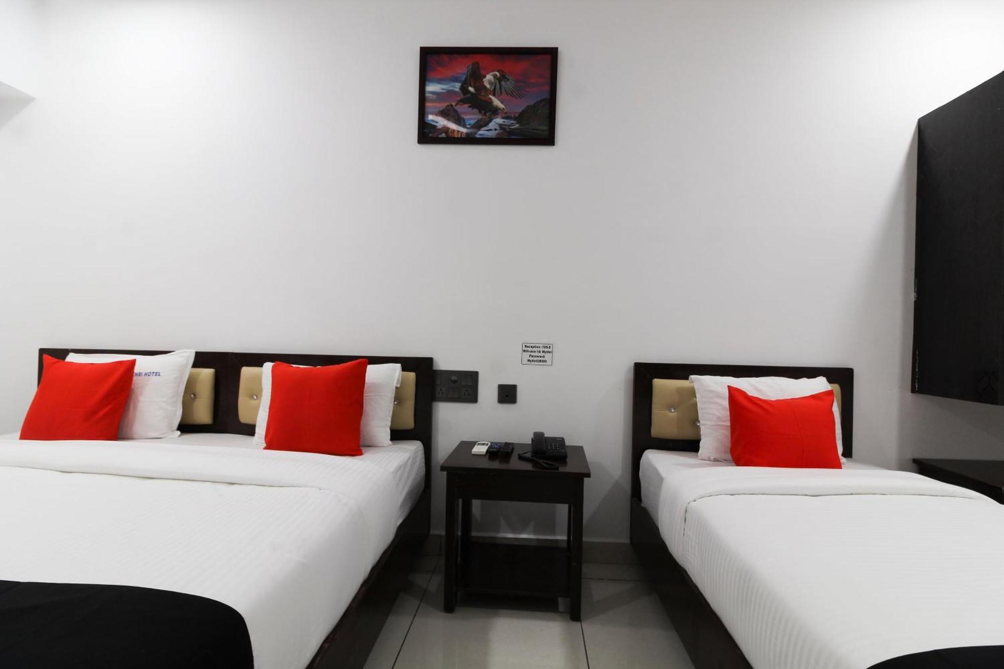 Super Mythri Hotel Near By Ecil, As Rao Nagar, Sainikpuri Maula Ali Екстериор снимка